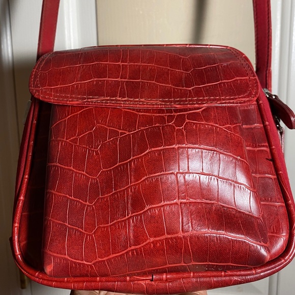 VINTAGE Red LIZ CLAIBORNE Crossbody Purse - Picture 4 of 6